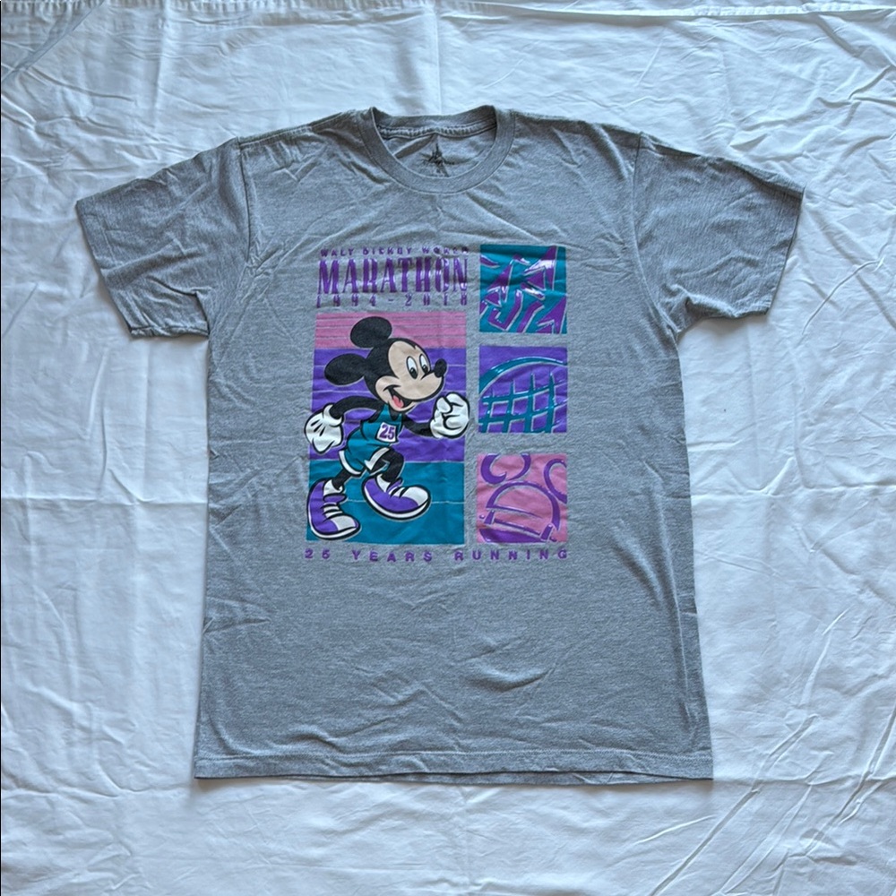 Disney - Walt Disney World Marathon T Shirt - M